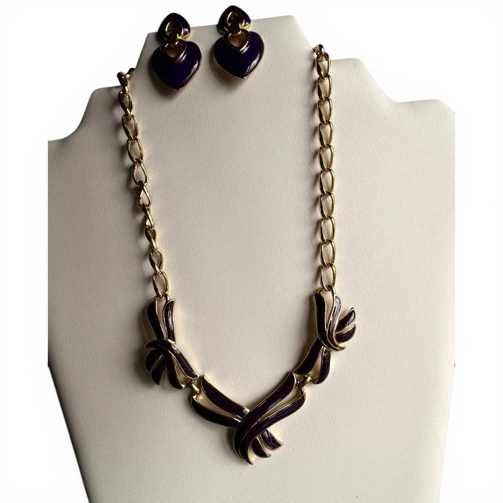Signed Purple Enamel Trifari TM Necklace Unbranded Earrings Vintage Jewelry Set - Picture 7 of 16